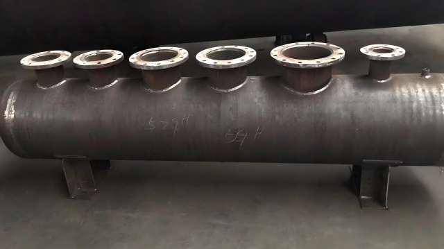 六合水泵集分水器